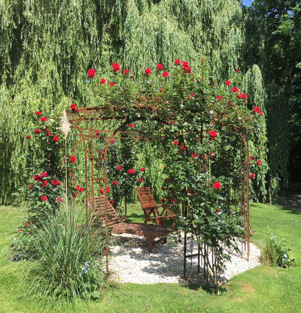 Gartenpavillon Florenz in unbeschichtet mit Rosen berankt