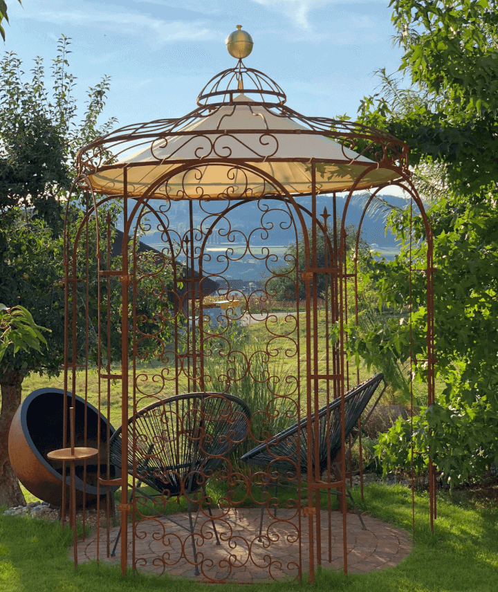 Pavillon Siena in unbeschichteter Ausführung mit Rankgitter Rosa