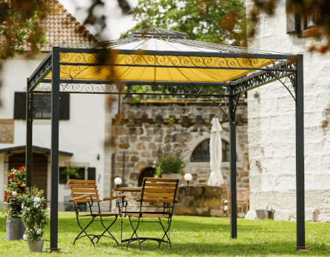 Pavillon Genua pulverbeschichtet anthrazit mit Sonnensegel in einem Garten